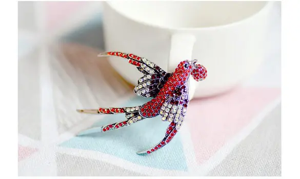 BROCHE OISEAU ROUGE